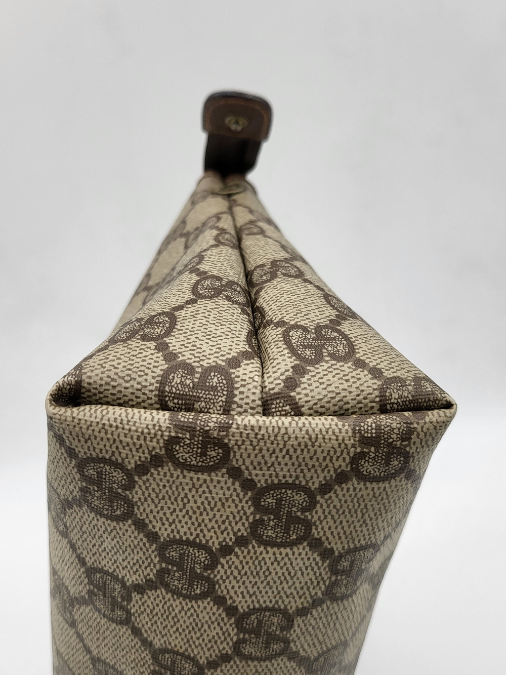 Gucci Beige/Brown GG Supreme Coated Canvas Cosmetic Clutch, Authentic.. - Picture 6 of 14